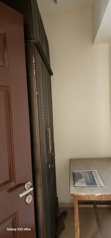 Building Lobby in 3 BHK Apartment at Unitech Escape, Sector 50 – for Rent