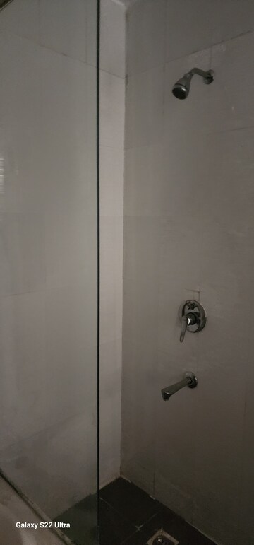 Bathroom in 3 BHK Apartment at Unitech Escape, Sector 50 – for Rent