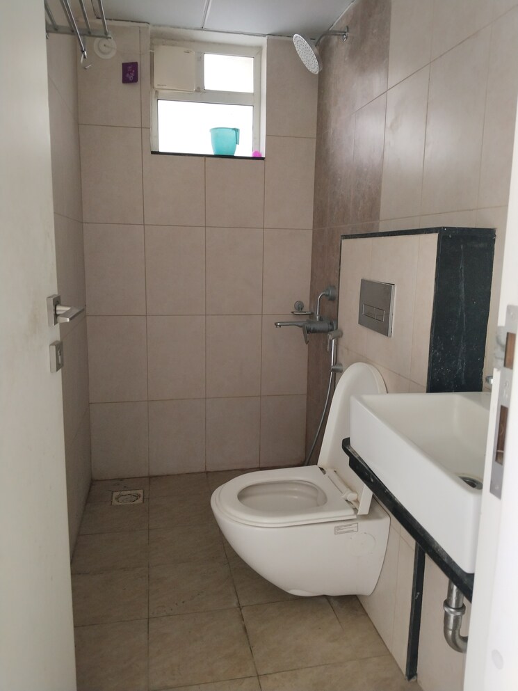 Bathroom, saheel-itrend-life 2 Bedroom 746 Sq.Ft. Apartment In Wakad Pune 8872907