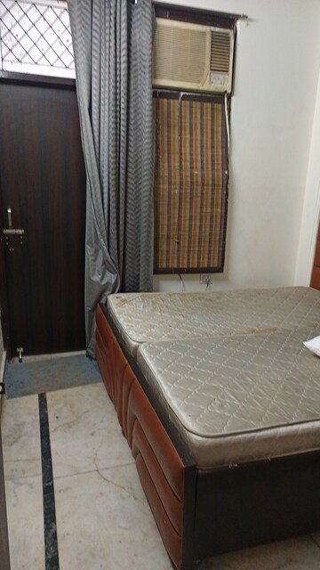 Bedroom in 2 BHK Builder Floor at Patel Nagar – for Rent