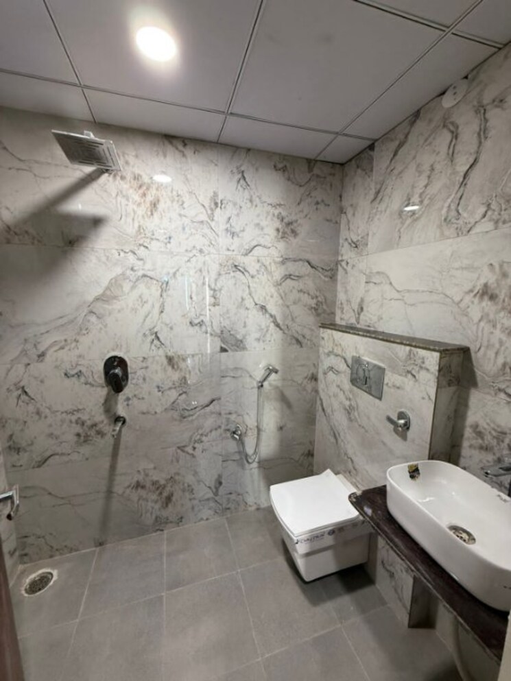 Bathroom, rm-heights-mansarovar 3 Bedroom 1800 Sq.Ft. Apartment In Mansarovar Jaipur 8872904