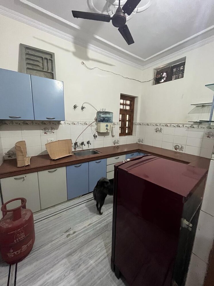 Room, gomti nagar Pg For Girls In Gomti Nagar 8872921