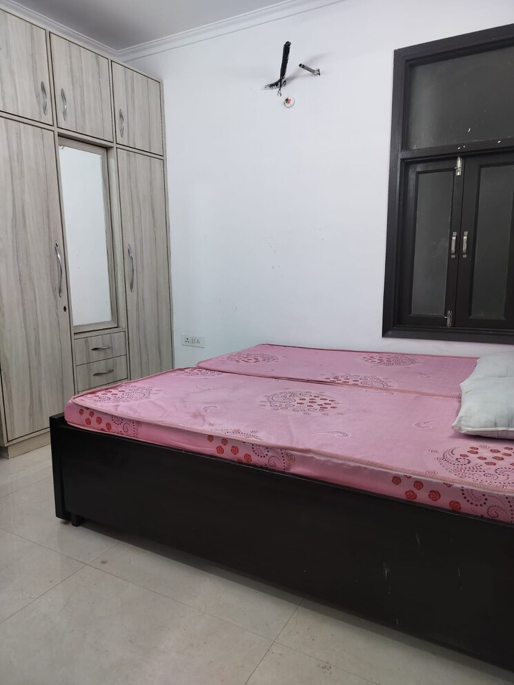 Bedroom, chattarpur 1.5 Bedroom 500 Sq.Ft. Builder Floor In Chattarpur Delhi 8767152