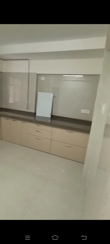 Furnished Amenities in 2 BHK Apartment at Laxmi Madhuvan, Malad East – for Rent