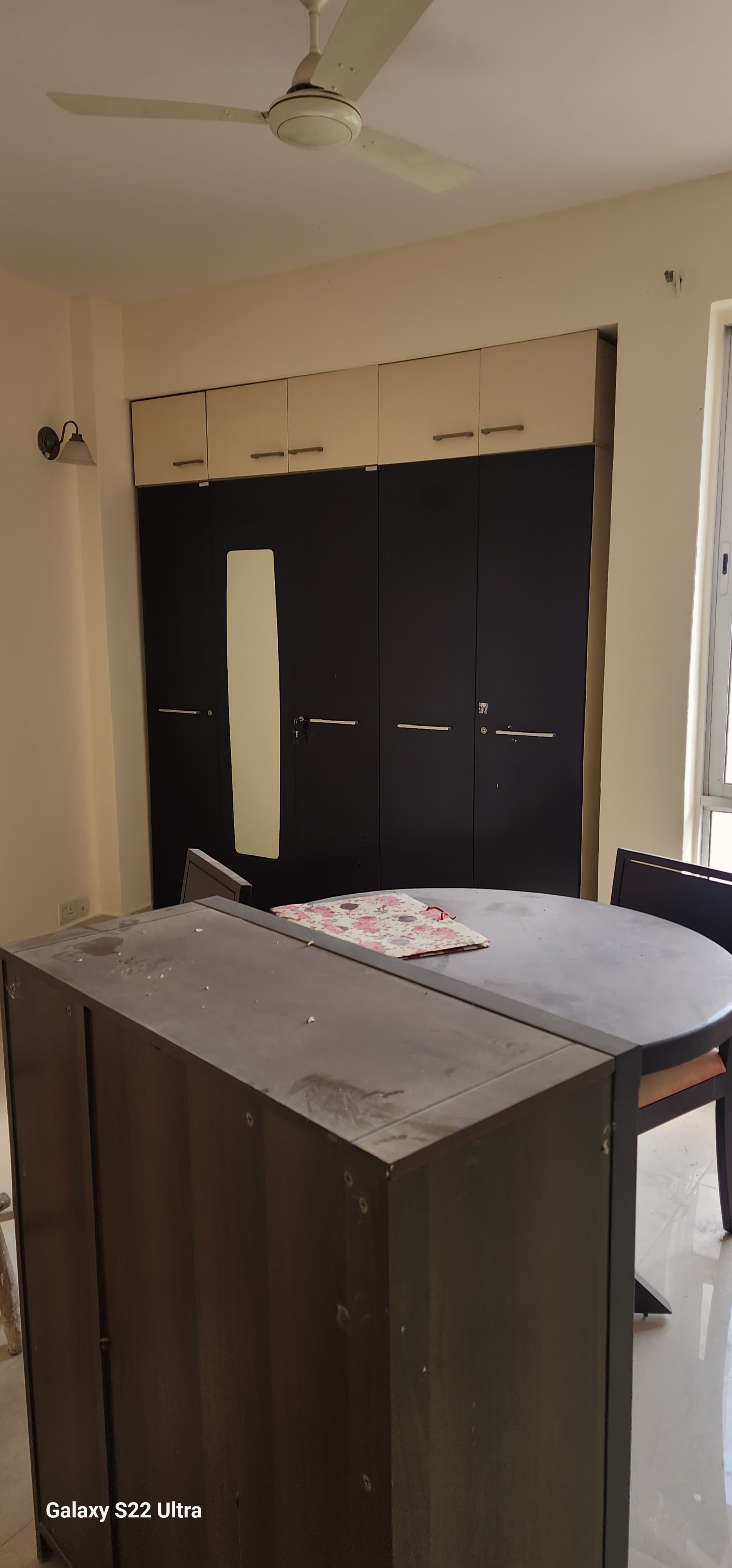 3 BHK + Pooja Room,Servant Room Apartment For Rent in Unitech Escape