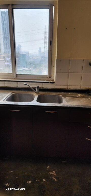 Kitchen in 3 BHK Apartment at Unitech Escape, Sector 50 – for Rent