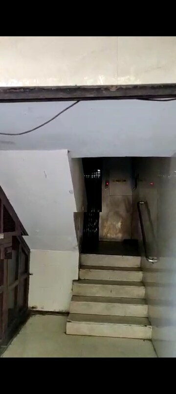 Staircase in 3 BHK Apartment at Chembur – for Rent