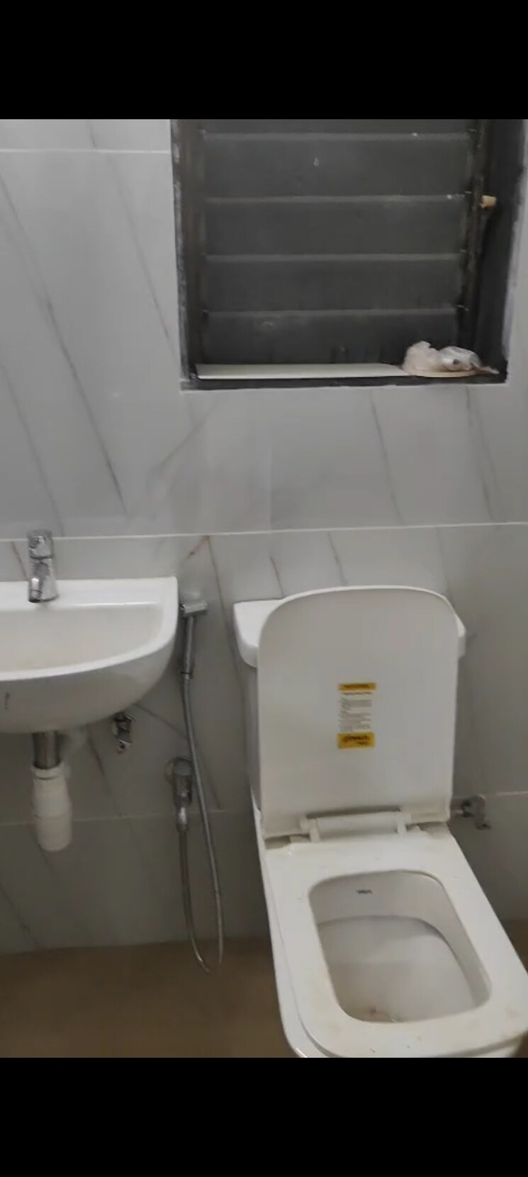 Bathroom, nehru-nagar-sharada-chs 1 Bedroom 460 Sq.Ft. Apartment In Kurla East Mumbai 8873051