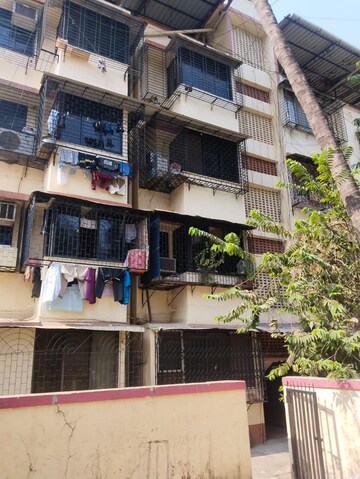 Room in  Pg at Kalina – for Rent