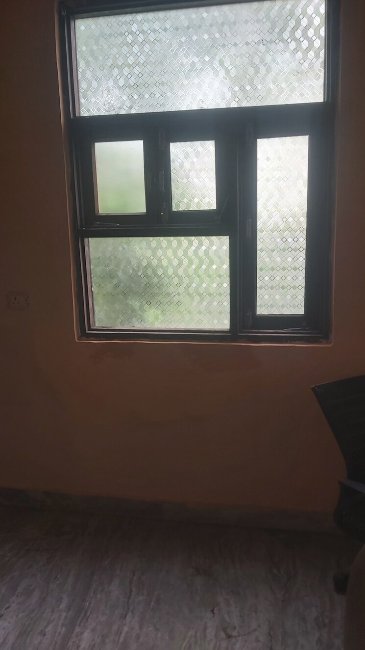 Room, mayur vihar 1.5 Bedroom 550 Sq.Ft. Builder Floor In Mayur Vihar Delhi 8873085