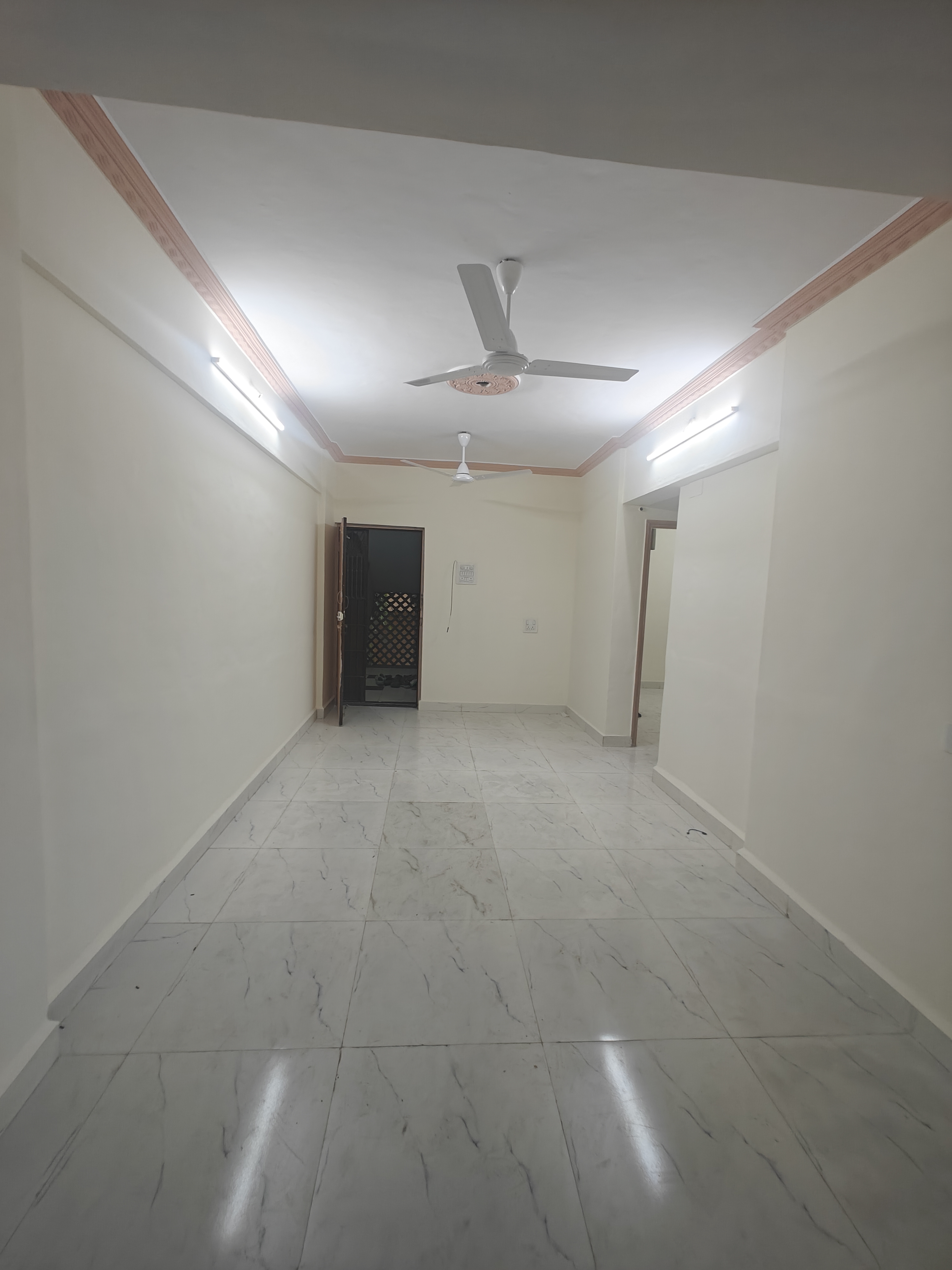 2 BHK Apartment For Rent in Royal Palms CHS