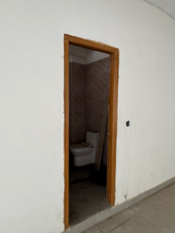 Floor Plan, vijay park Commercial Showroom 4000 Sq.Ft. In Vijay Park Dehradun 8873087