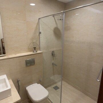 Bathroom in 2.5 BHK Apartment at DLF The Princeton Estate, Golf Course Road – for Rent