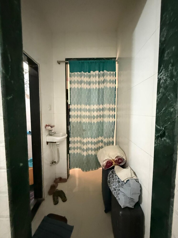 Bathroom, om-shree-vinayak 2 Bedroom 1320 Sq.Ft. Apartment In Seawoods Navi Mumbai 8873106