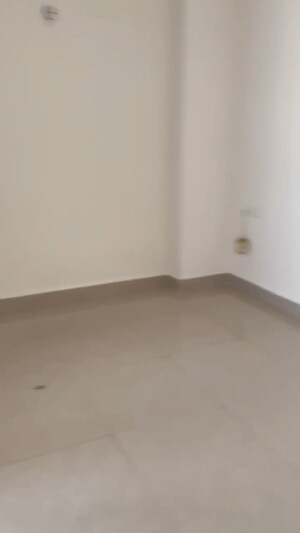 Room in 3 BHK Apartment at Galaxy North Avenue, Gaur City 1 – for Sale