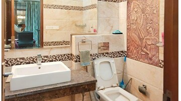 Bathroom in 4 BHK Builder Floor at Sector 46 – for Rent