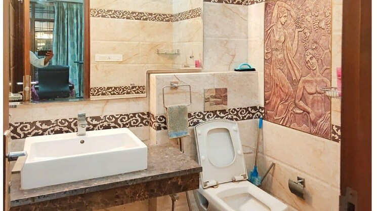 Bathroom, sector 46 4 Bedroom 2700 Sq.Ft. Builder Floor In Sector 46 Gurgaon 8873135