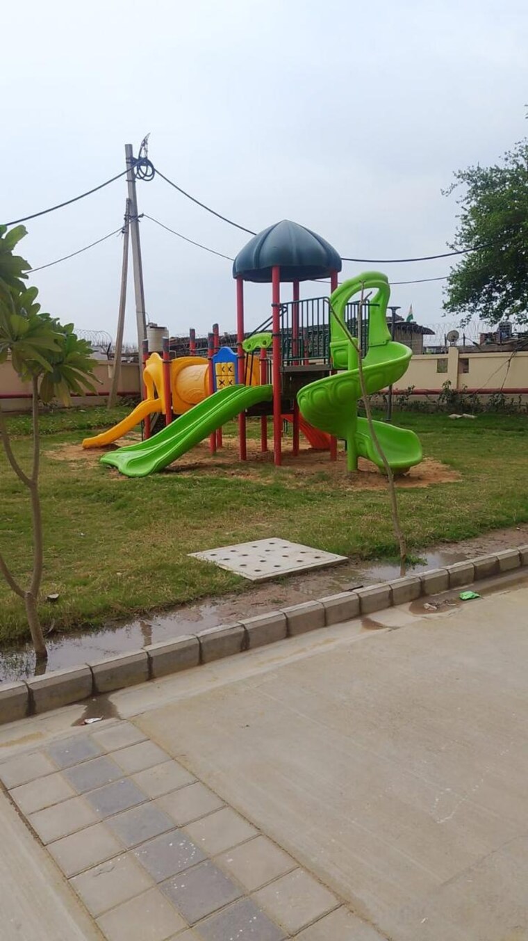 Exterior View, signature-global-golf-greens 1 Bedroom 450 Sq.Ft. Apartment In Sector 79 Gurgaon 8873158