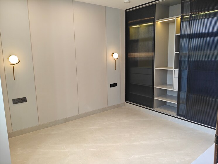 Room, sector 10 dwarka 4 Bedroom 1700 Sq.Ft. Apartment In Sector 10 Dwarka Delhi 8873206