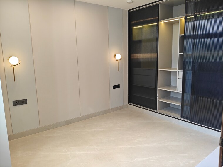 Room, sector 10 dwarka 4 Bedroom 1700 Sq.Ft. Apartment In Sector 10 Dwarka Delhi 8873206