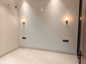 Room in 4 BHK Apartment at Sector 10 Dwarka – for Sale