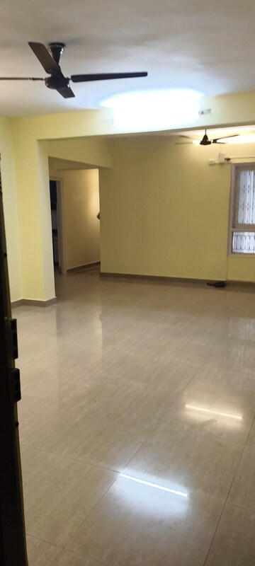 Room in 2 BHK Apartment at Esteem SNS Manor, Mg Road – for Rent