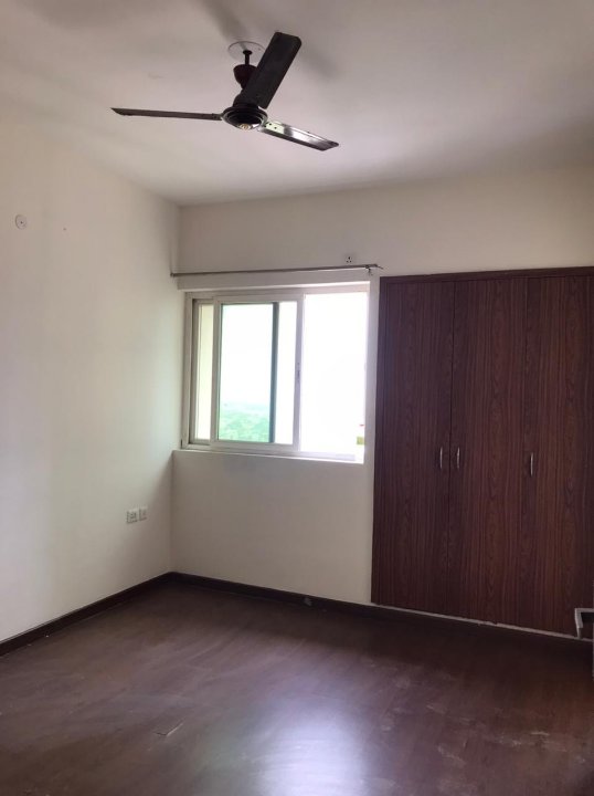2.5 BHK + Study Room Apartment For Sale in Apex Golf Avenue Sports City