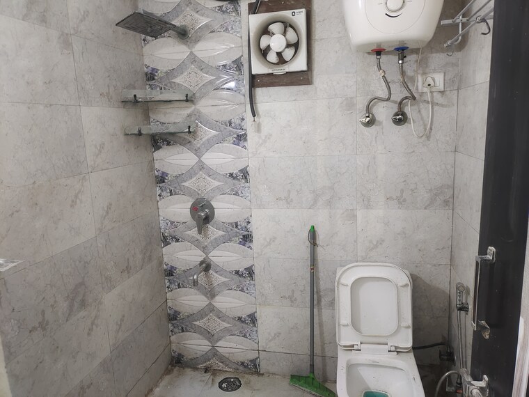 Attached Bathroom, sector 18 dwarka 2 Bedroom 1100 Sq.Ft. Apartment In Sector 18 Dwarka Delhi 8873235