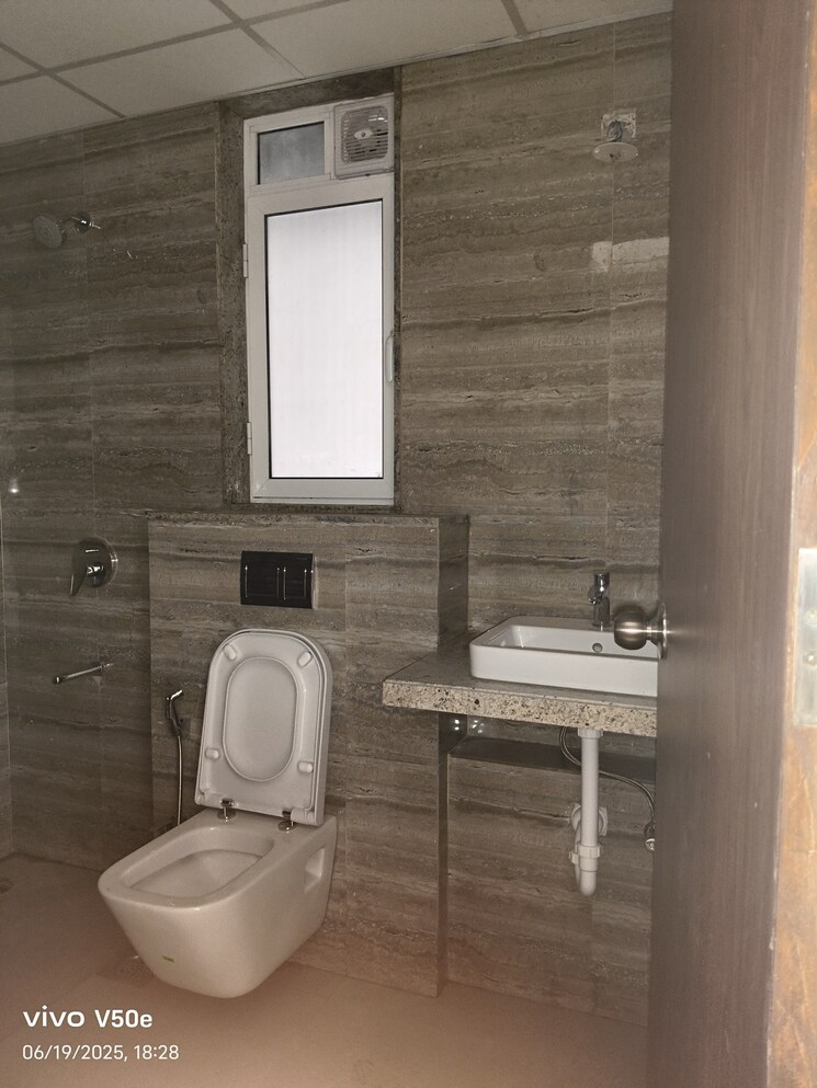 Master Bedroom, runwal-nirvana 3 Bedroom 1250 Sq.Ft. Apartment In Parel Mumbai 8873240