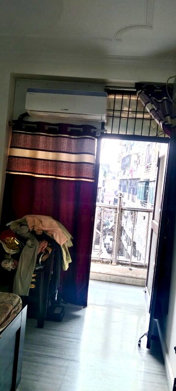Furnished Amenities in 3 BHK Builder Floor at Mehrauli – for Sale