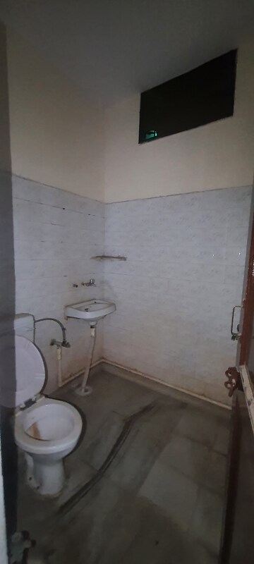 Bathroom in 2.5 BHK Independent House at Sector 7 – for Rent