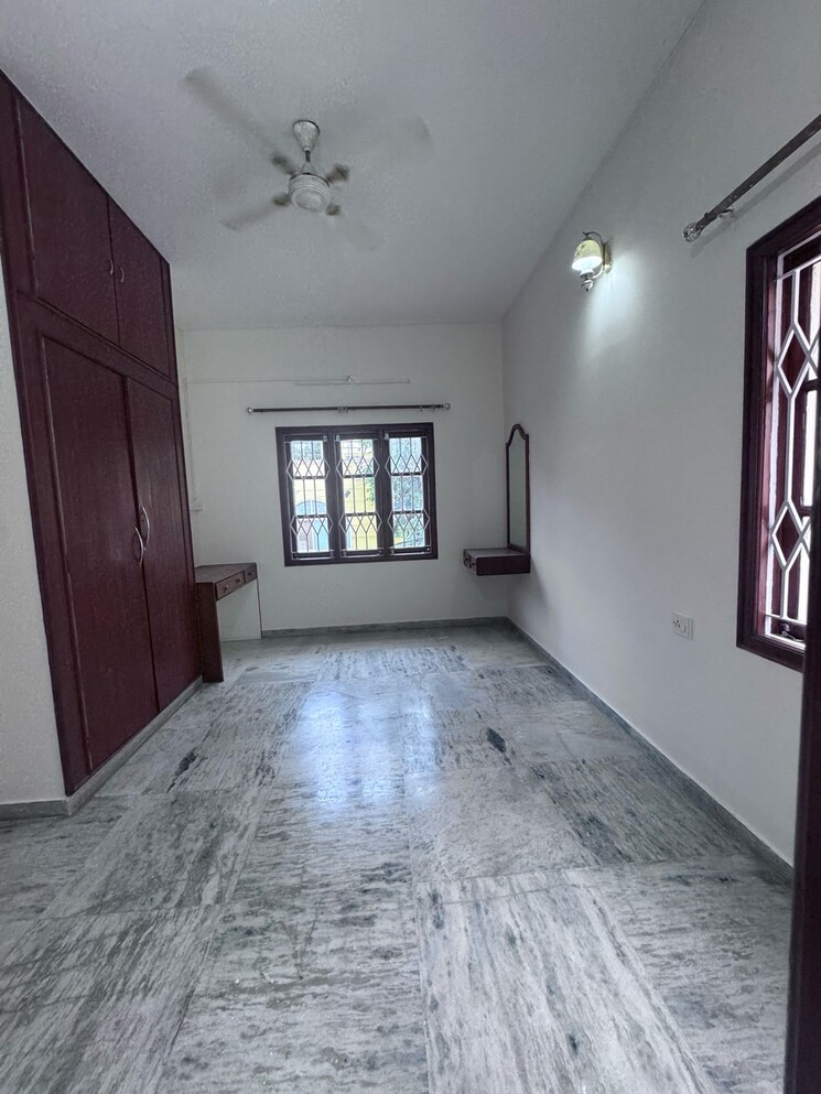 Room, srinivasa-nilaya 3 Bedroom 1200 Sq.Ft. Independent House In Hebbal Bangalore 8873275