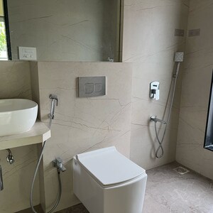 Bathroom in 2 BHK Apartment at Alliance Ruia Sadan, Navy Colony – for Sale