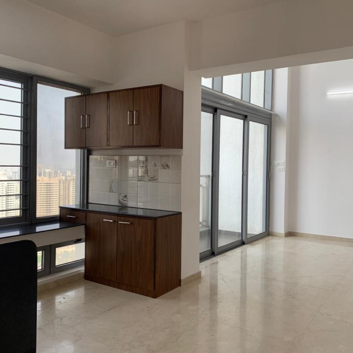 2.5 BHK + Pooja Room,Servant Room,Study Room,Extra Room Apartment For Rent in Imperial Heights Goregaon West