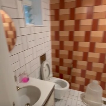 Bathroom in 2 BHK Apartment at Juhu Scheme, Chand Society – for Rent
