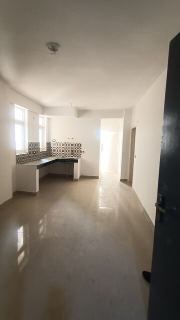 Room in 2 BHK Apartment at Shapoorji Pallonji Joyville Gurgaon, Sector 102 – for Rent