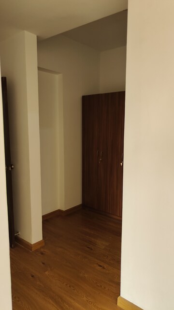 Room in 2 BHK Apartment at Shapoorji Pallonji Joyville Phase 2, Sector 102 – for Rent