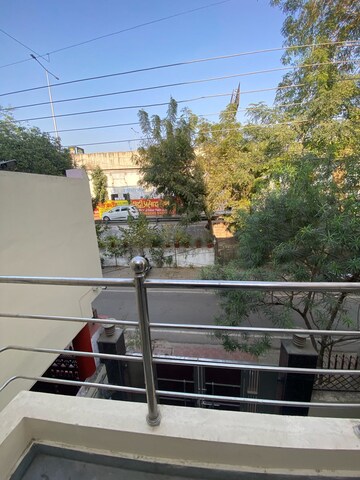 Room in  Pg at Gomti Nagar – for Rent