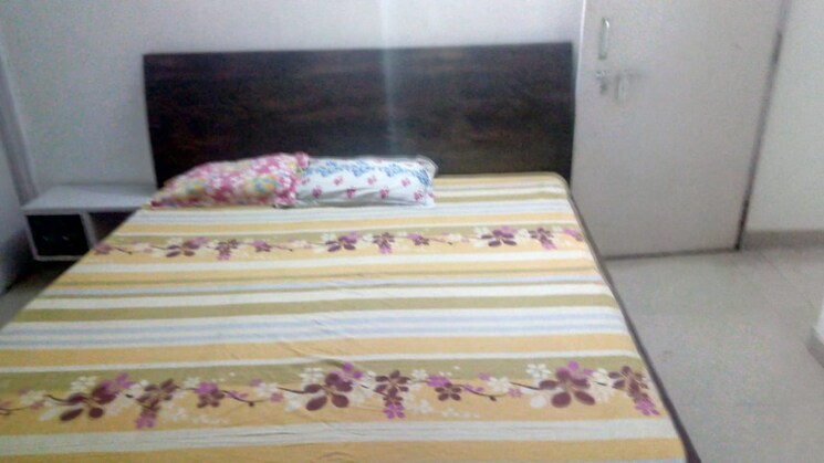 Room, gomti nagar Pg For Girls In Gomti Nagar 8873380