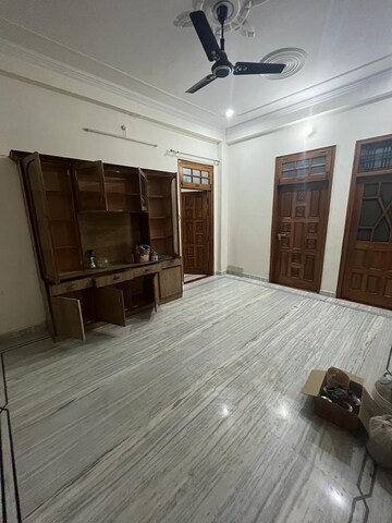 Room in  Pg at Gomti Nagar – for Rent