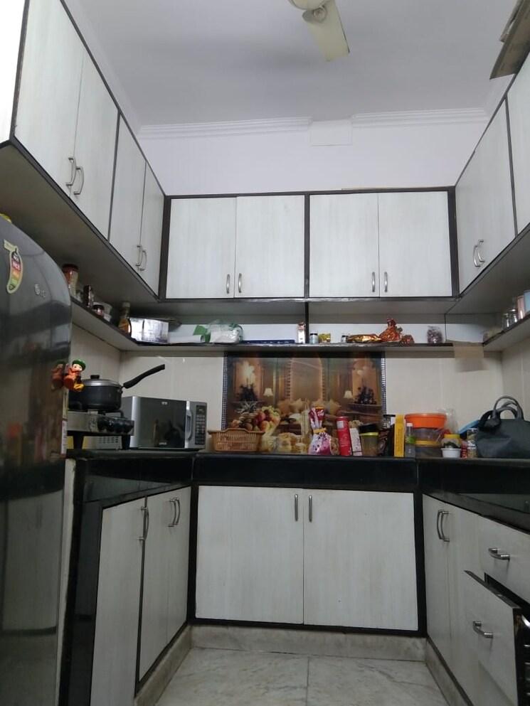 Kitchen, lajpat nagar i 2 Bedroom 1000 Sq.Ft. Builder Floor In Lajpat Nagar I Delhi 8873394