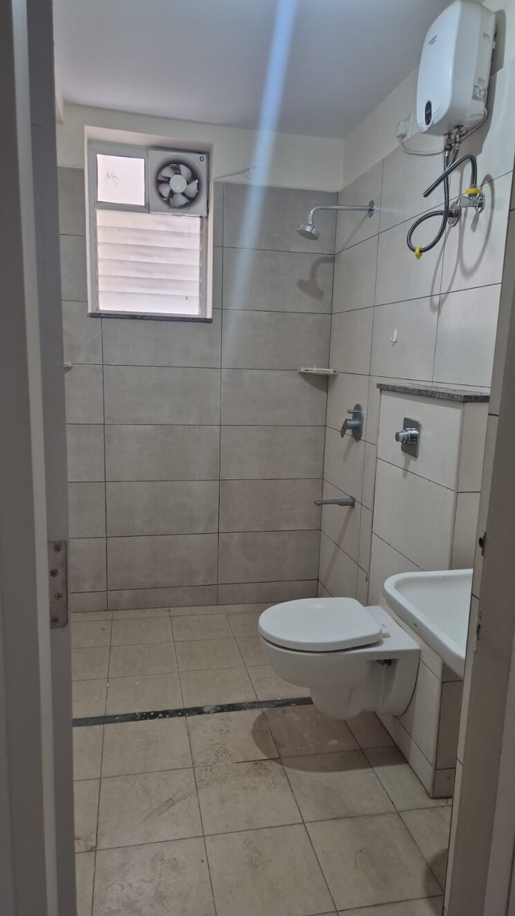 Bathroom, saroj-blue-bell 2 Bedroom 1110 Sq.Ft. Apartment In Whitefield Bangalore 8873390