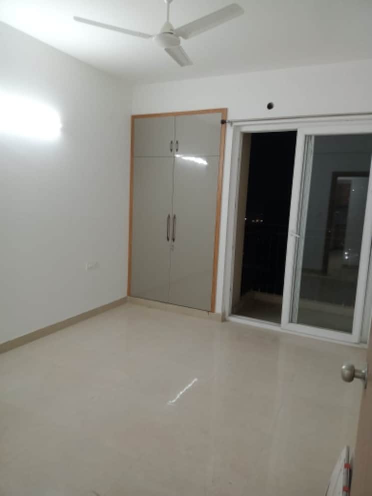 Room, amrapali-golf-homes 2 Bedroom 1100 Sq.Ft. Apartment In Sector 4 Greater Noida Greater Noida 8873393