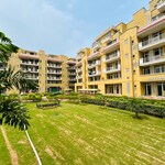 3 BHK + Servant Room 1815 Sq.Ft. Builder Floor in Parker White Lily