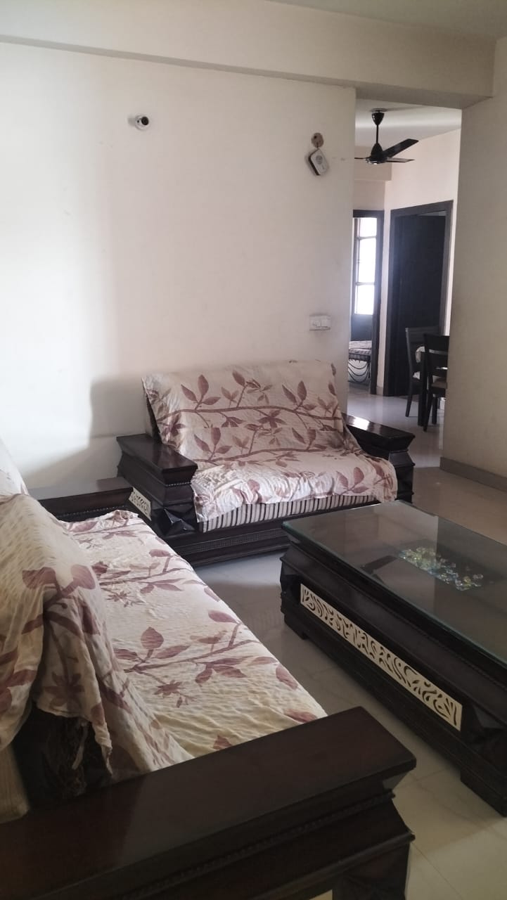 2 BHK Apartment For Rent in SRS Royal Hills