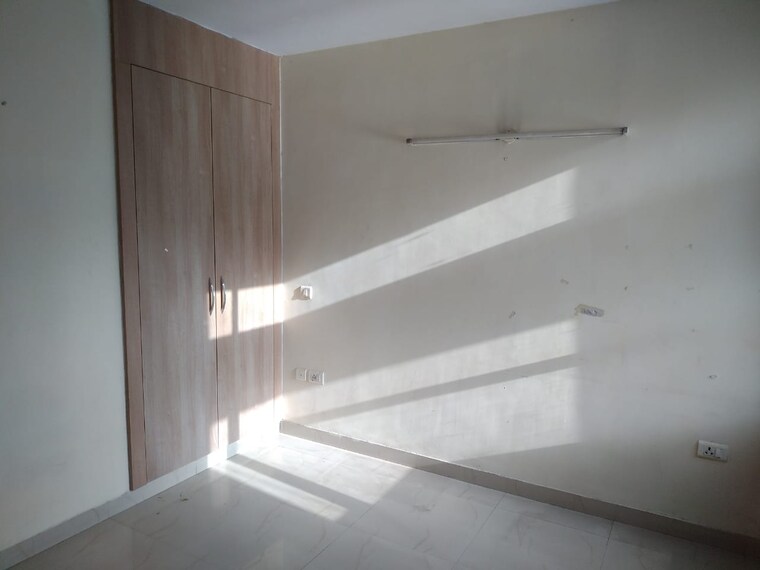 undefined, srs-royal-hills 2.5 Bedroom 1133 Sq.Ft. Apartment In Sector 87 Faridabad 8873427