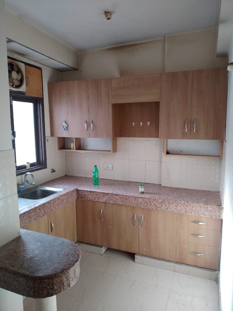 Kitchen, srs-royal-hills 2.5 Bedroom 1133 Sq.Ft. Apartment In Sector 87 Faridabad 8873427