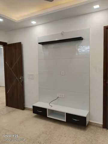 Furnished Amenities in 3 BHK Apartment at Navbharat Apartments, Paschim Vihar – for Rent