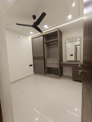 Living Room in 2.5 BHK Apartment at Jahaz Apartments, Paschim Vihar – for Rent