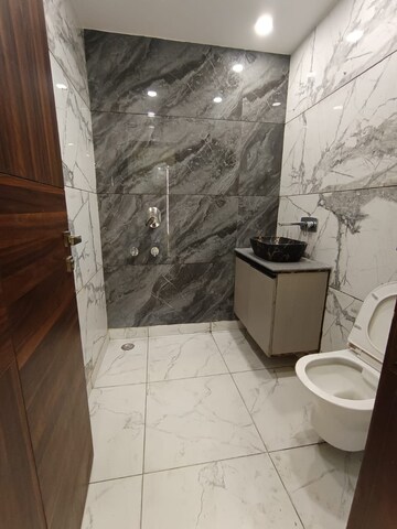 Bathroom in 2.5 BHK Apartment at Jahaz Apartments, Paschim Vihar – for Rent